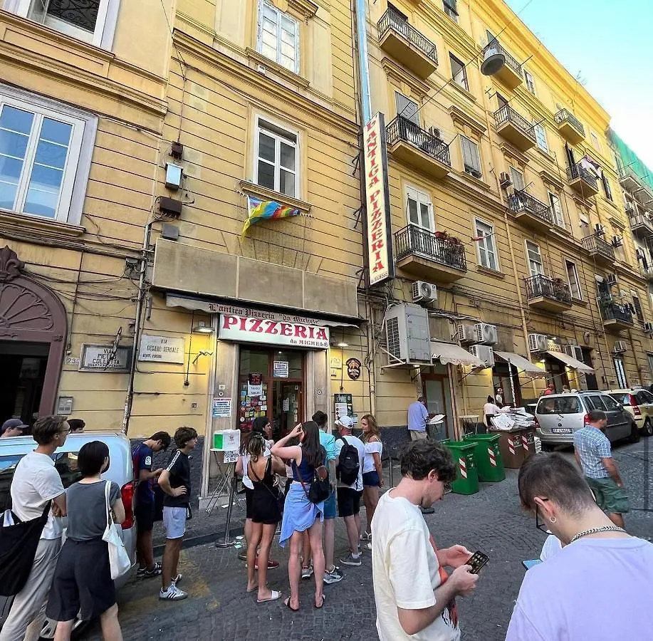 Casa Vacanze The Fortress Apartment Naples